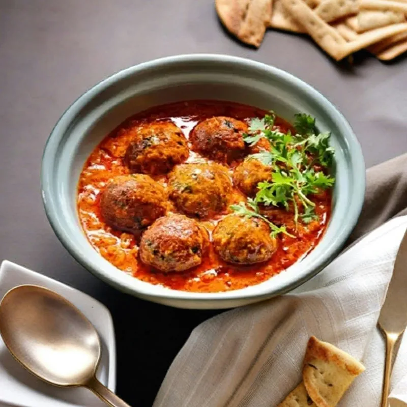 Albóndigas in tomato sauce.jpg